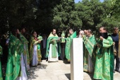 В третий день Пятидесятницы на подворье Русской духовной миссии в Хевроне совершено традиционное богослужение