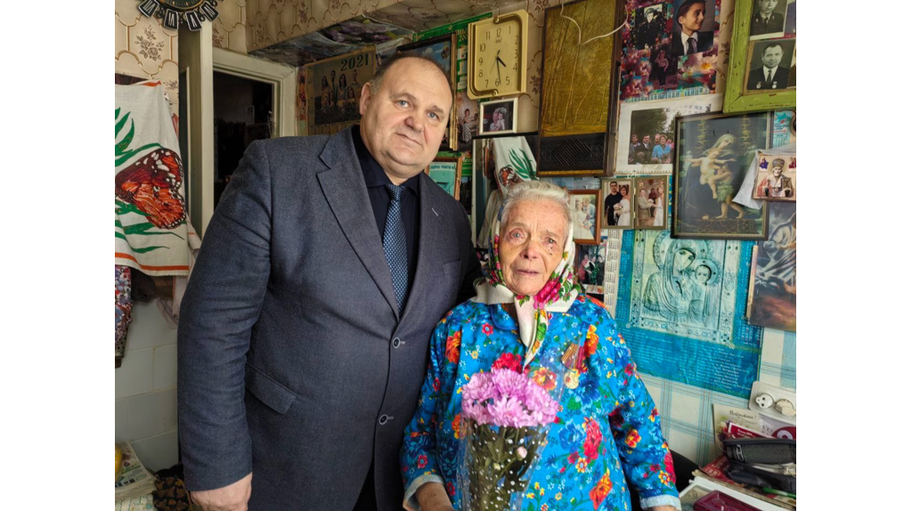 Выгоничским ветеранам вручили медали в честь юбилея Великой Победы