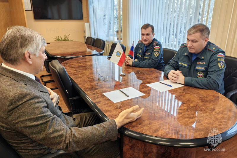 Подписано соглашение о взаимодействии между ГУ МЧС региона и Саратовскими газовыми компаниями