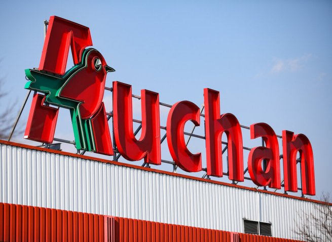 Auchan закроет во Франции часть магазинов