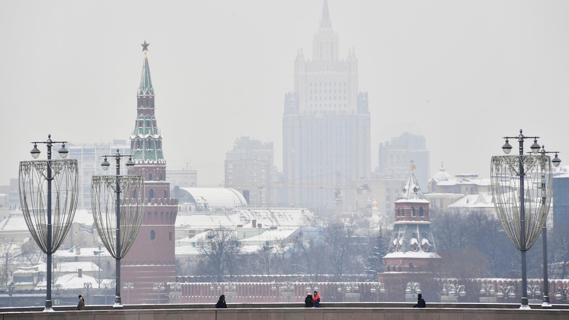 погода в москве на 25