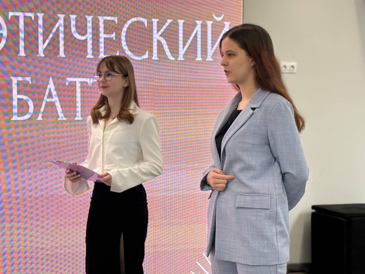 В ЮГУ состоялся поэтический баттл «Капели звонкие стихов»