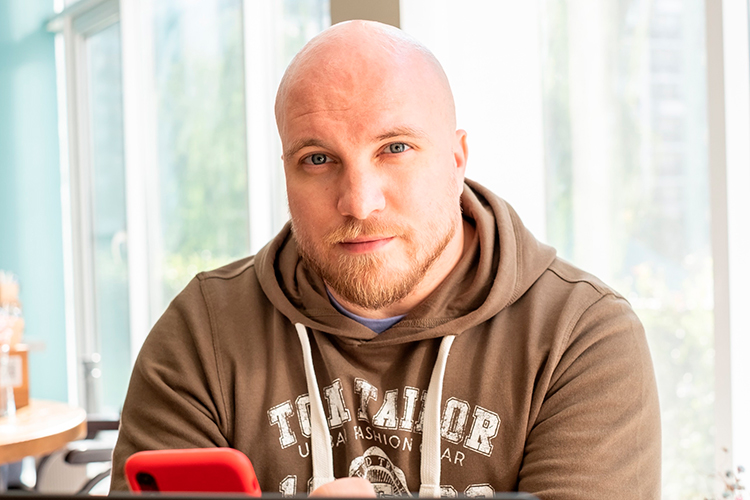 Уроженец Набережных Челнов Руслан Шекуров в 18 лет стал донором крови. Во время расцвета «ВКонтакте» он загорелся амбициозной идеей создать всероссийскую сеть