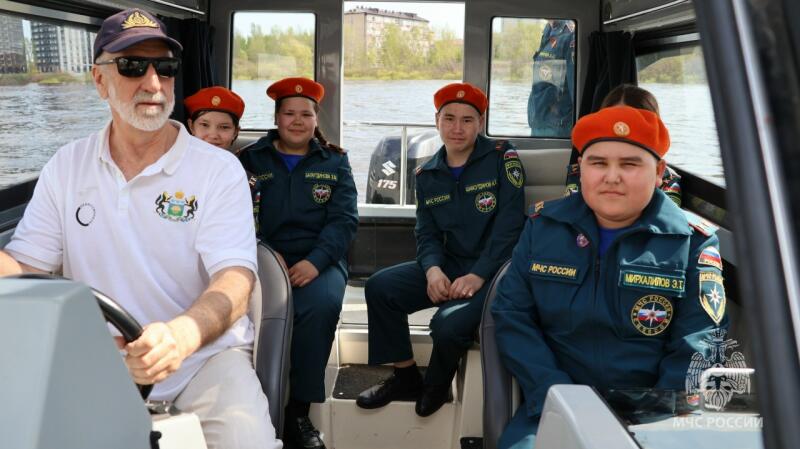 Знания и умения для кадет МЧС России!