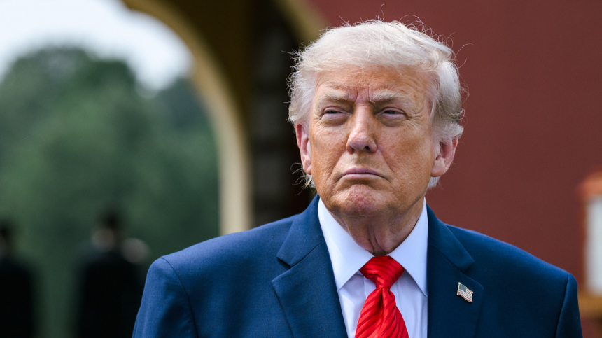 Зачем Дональд Трамп генерит ИИ-картинки и публикует