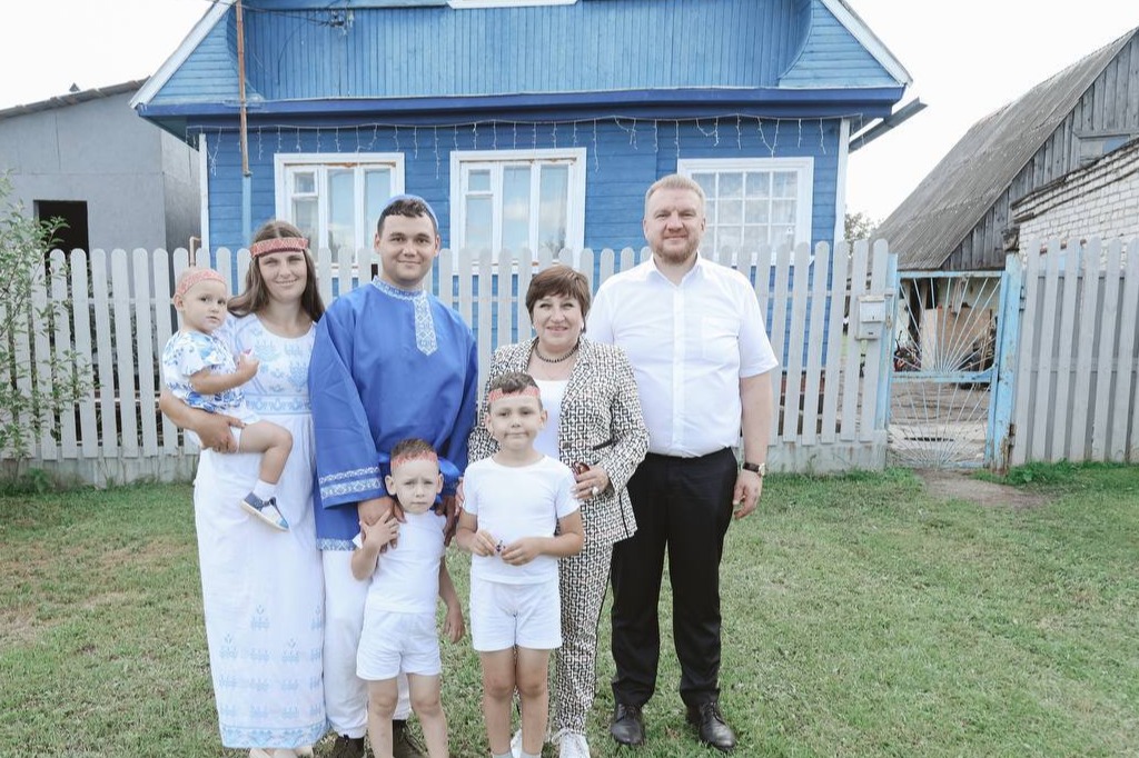 Виктор и Анна Зякины победили в конкурсе «Семья года»