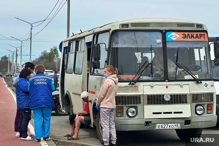 Владелец сгоревшей шиномонтажки в Кургане пострадал на пепелище. Фото ...