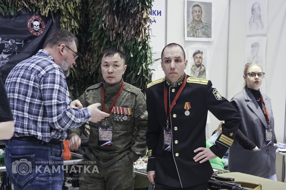 Камчатка объединилась ради Победы! (фоторепортаж). Фотография 17 Камчатка объединилась ради Победы! (фоторепортаж). Фото: «Камчатка Сегодня» \ Игорь Сафончик. Фотография 17