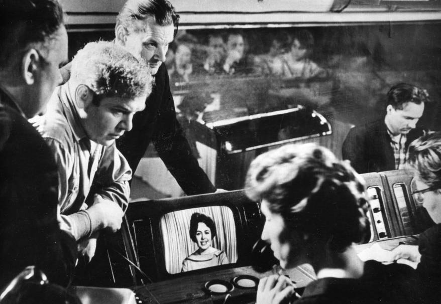 25 апреля 1965 года Владивостокское телевидения первым в СССР вышло на «космический» уровень