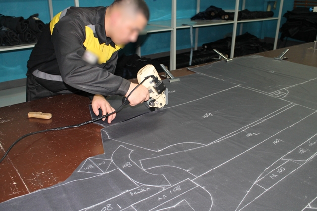 В лечебно-исправительном учреждении № 2 УФСИН России по Омской области началось производство утепленных курток для осужденных