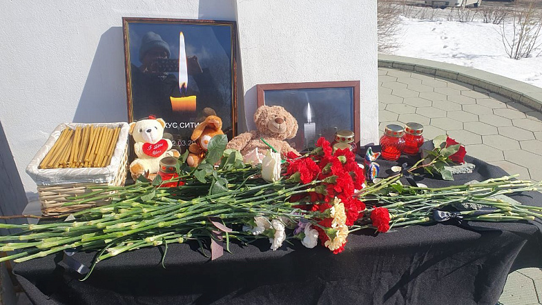 В Барнауле прошла панихида об упокоении погибших при теракте в «Крокус Сити Холле» 