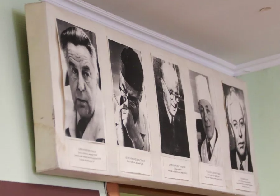 Юрий Тен передает опыт студентам