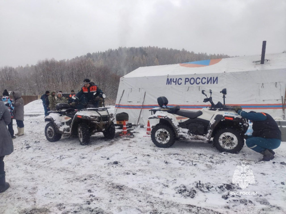 Поиски МЧС семьи Усольцевых