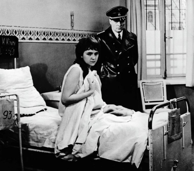 Екатерина Градова не сразу пошла по актерскому пути