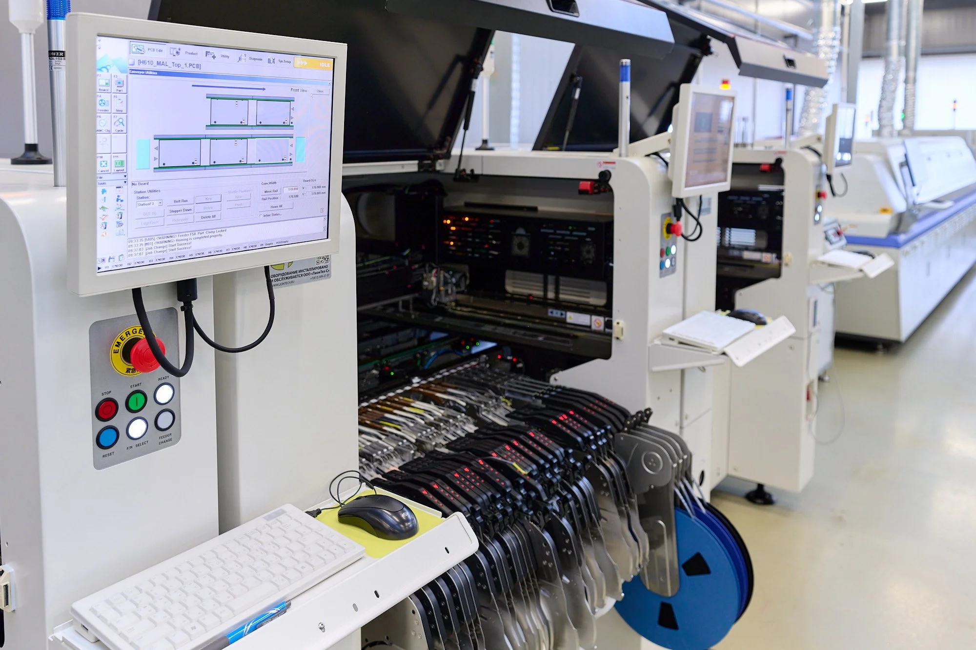 Линия монтажа на заводе «Инферит» во Фрязино