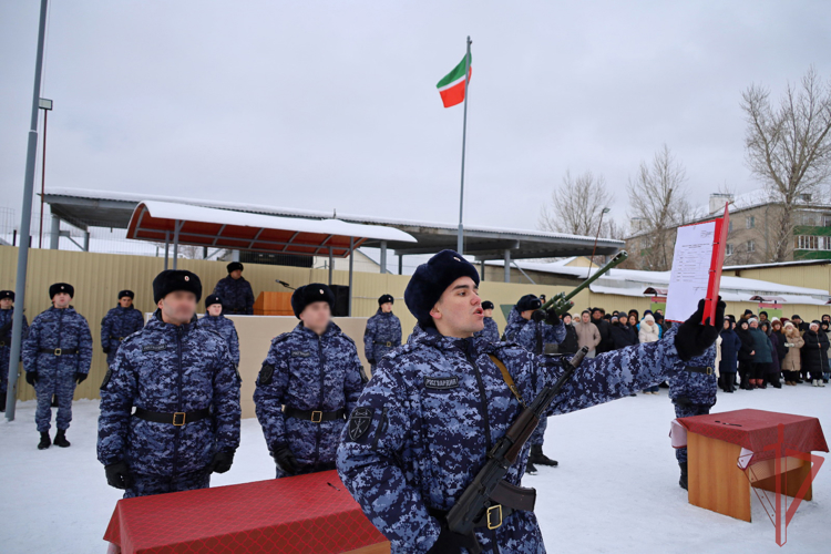В Казани новое пополнение полка Росгвардии приняло военную присягу