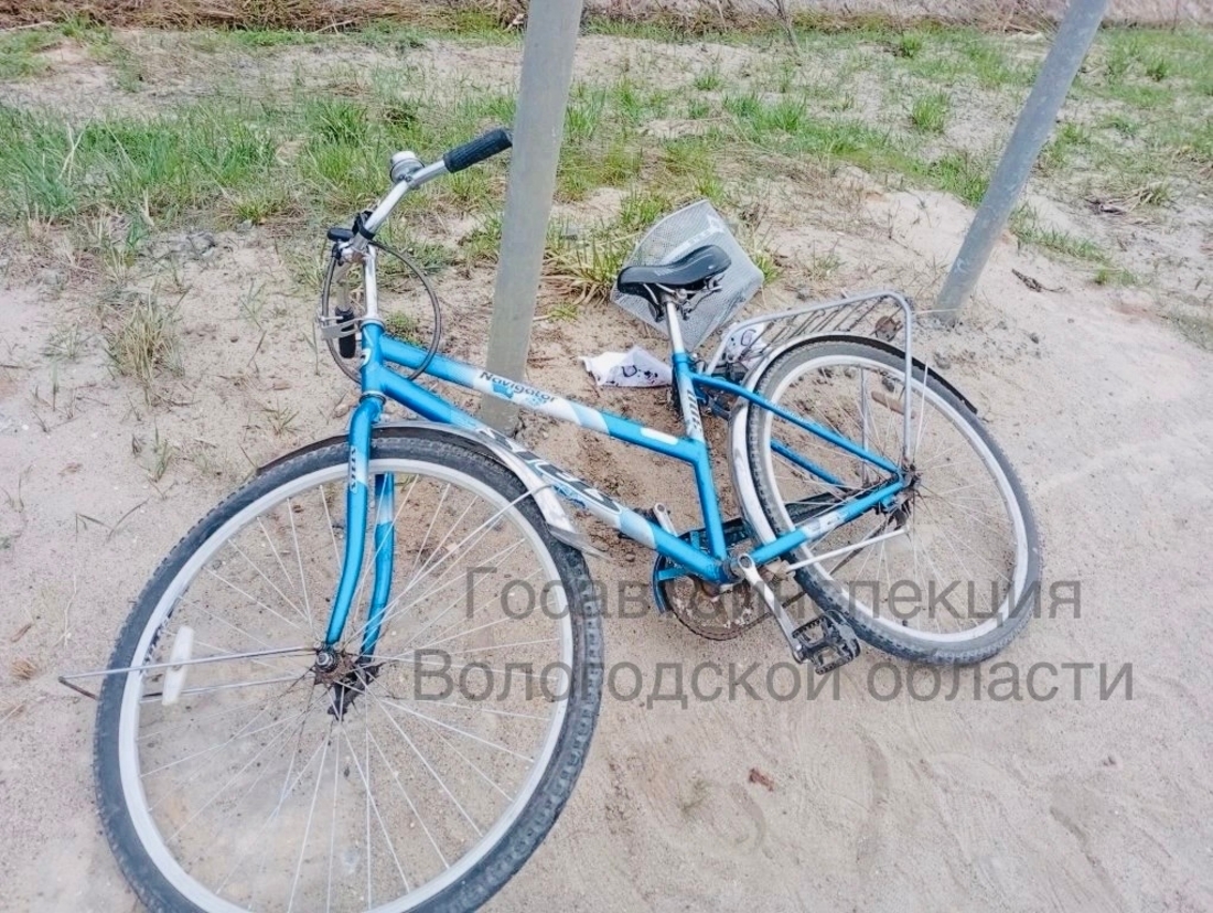 Пожилую велосипедистку сбил грузовик на трассе под Тотьмой