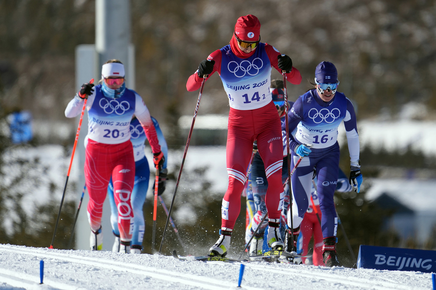 Спринт мужчины лыжи результаты. Непряева спринт. Лыжные гонки командный спринт.