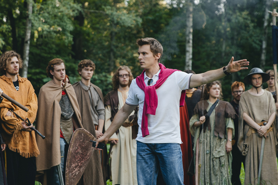 Кадры из фильма «Москва слезам не верит. Всё только начинается», актер Иван Янковский