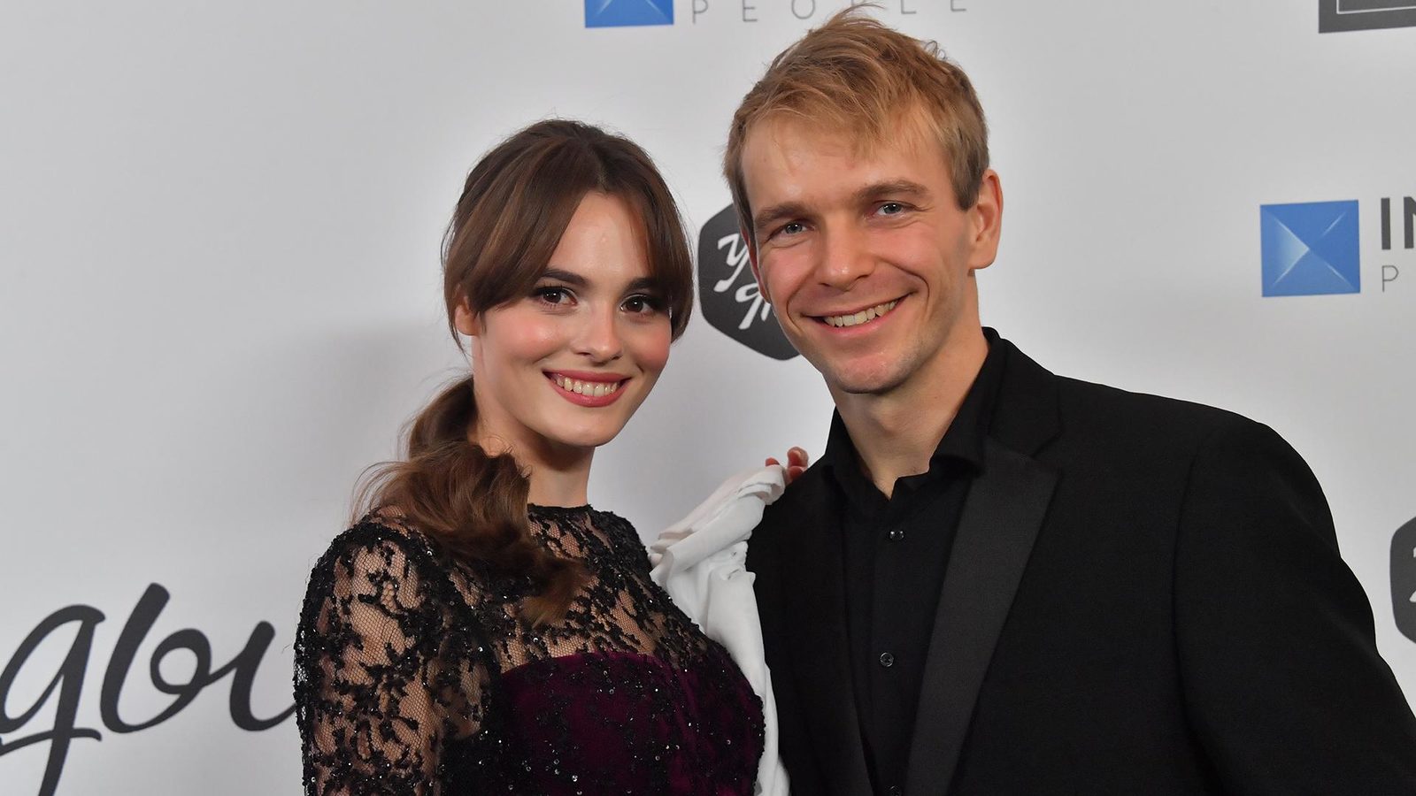 «Он — моя крепость»: Ангелина Стречина о браке с Ильёй Малаковым