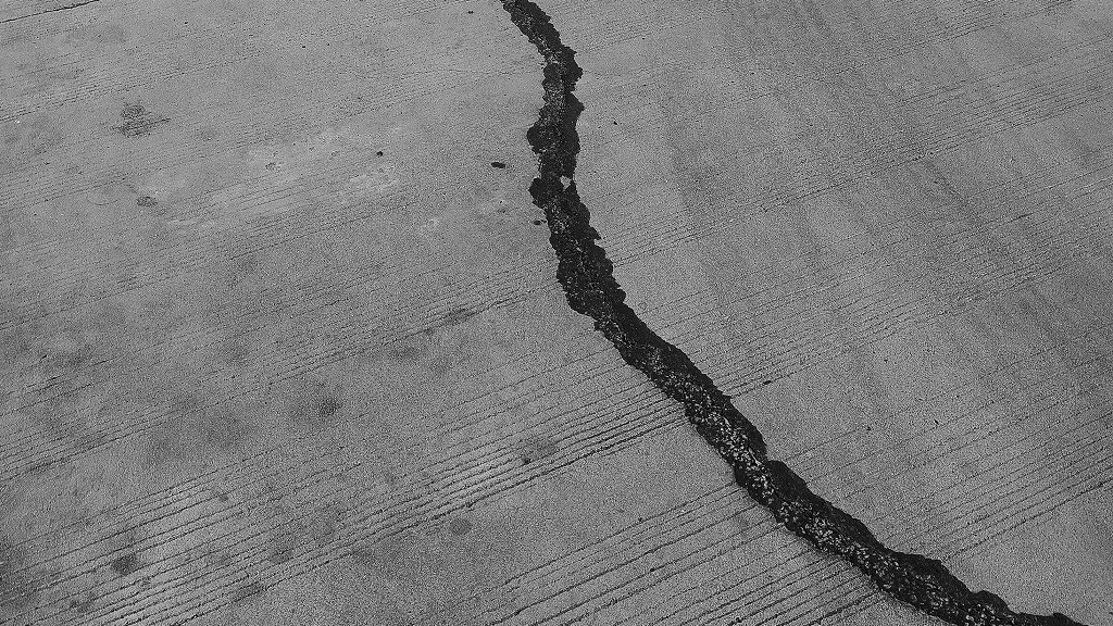 сила землетрясения в эпицентре. очагтземлятресение эпицентр. очаг землетрясения эпицентр землетрясения. глубина очага землетрясения. землетрясение схема.