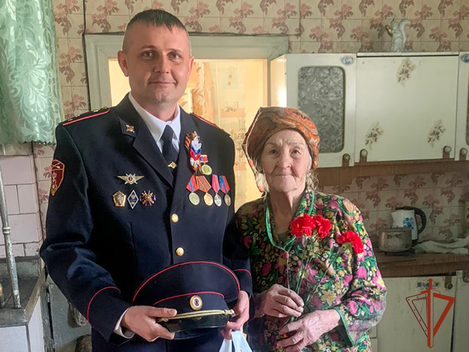 Росгвардейцы поздравили ветеранов Великой Отечественной войны