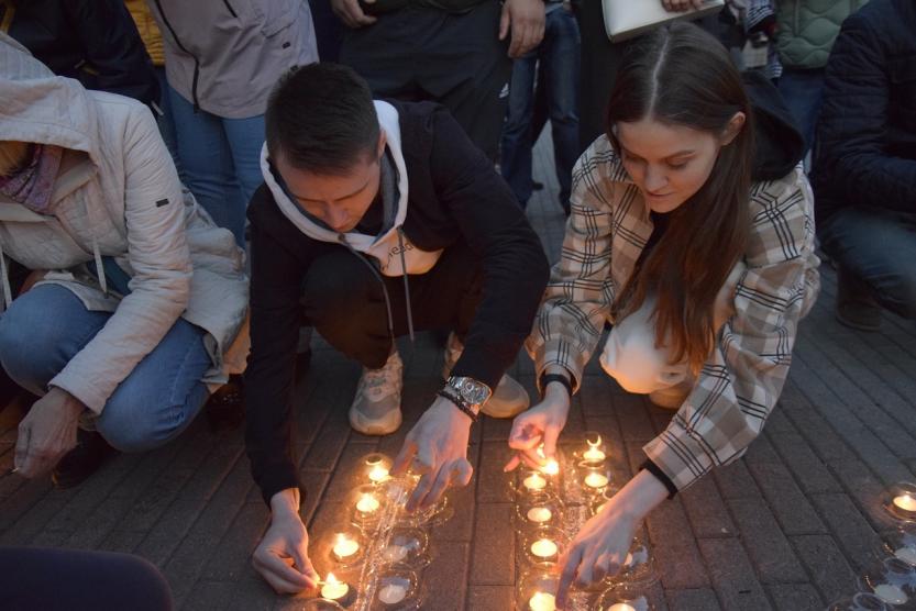 Luminary 1000 свечей. Свеча памяти. Акция свеча памяти. Свеча памяти 22 июня. Парк Победы свеча памяти.