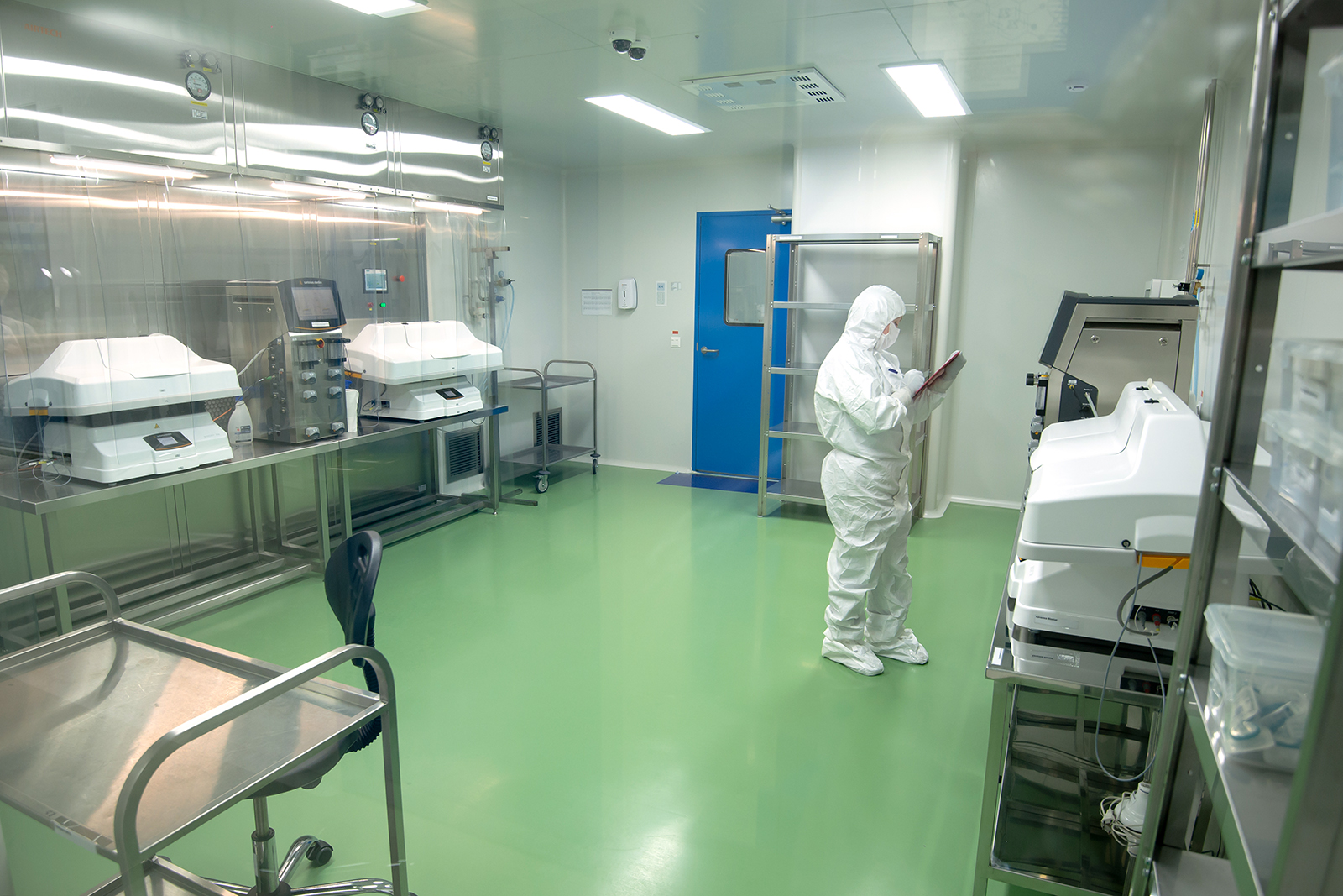 Телефон tecno spark go 2022. Бензоколонка технопарк с 2-мя машинами. Tecno spark neo go 2022. Технопарк набор со светофором 182201. Технопарк go.