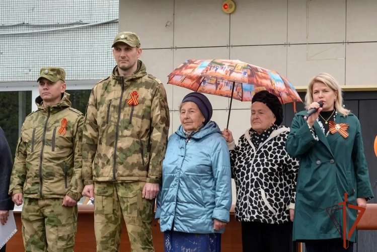 Росгвардейцы выступили экспертами в патриотическом конкурсе строя и песни в Томской области