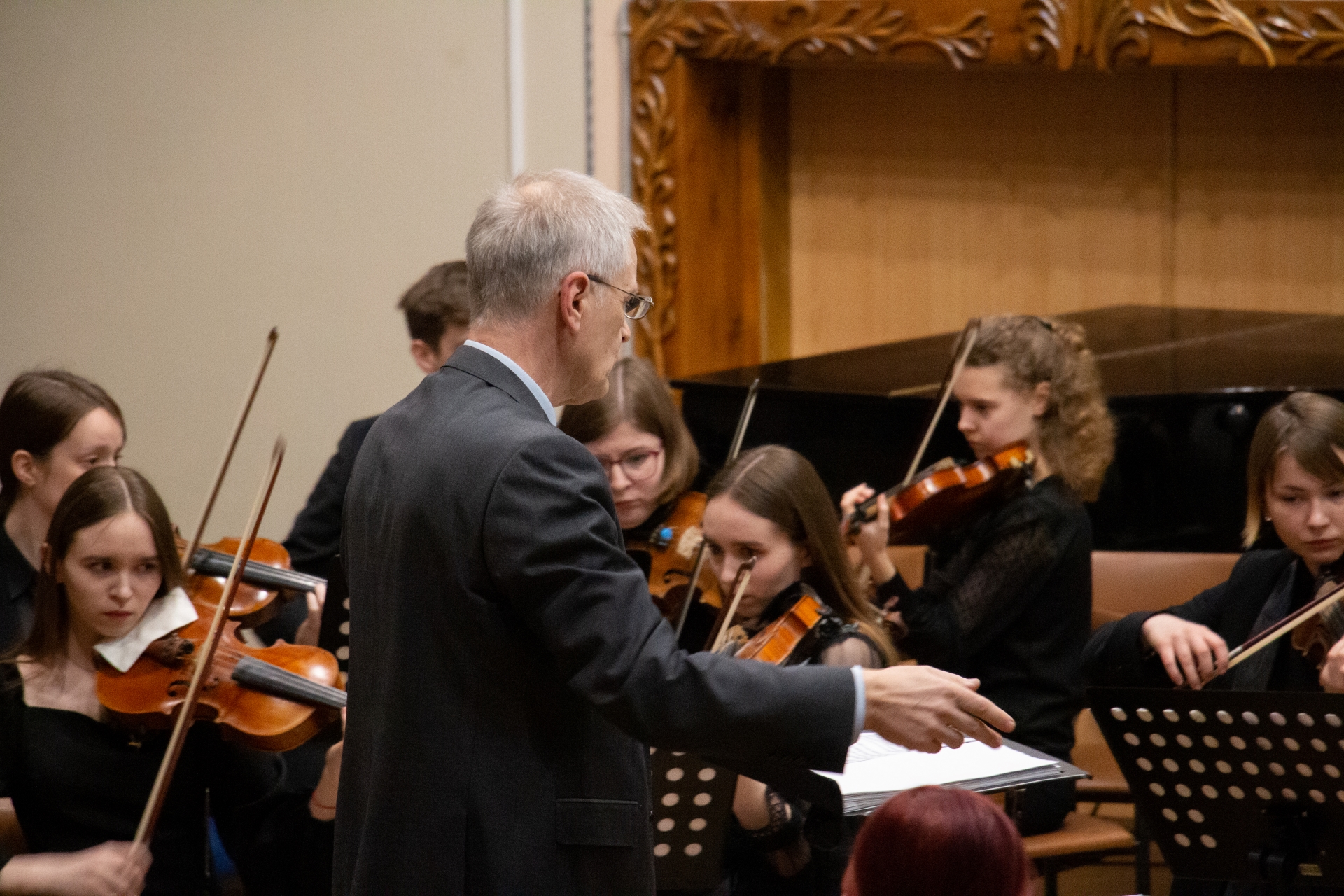 хор студентов московской государственной консерватории. студент консерватории. музыкальный вуз. хор государственной консерватории узбекистана. 2019 донецкий симфонический оркестр в москве большой зал консерватории.