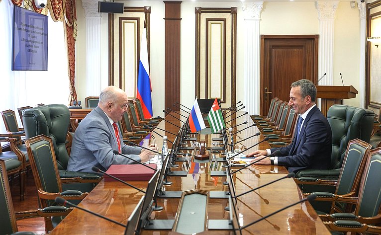Встреча Григория Карасина с Министром иностранных дел Республики Абхазия
