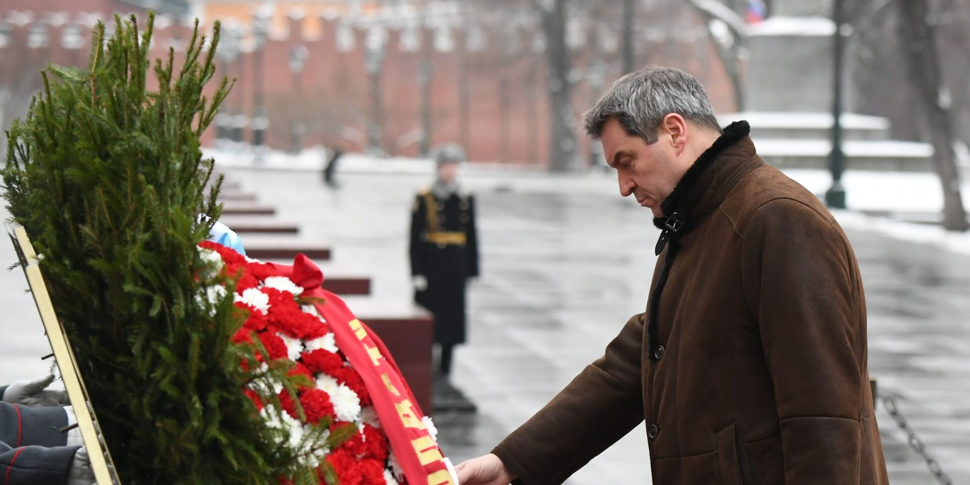 Премьер-министр Баварии М. Зедер возложил цветы к Могиле Неизвестного Солдата - ИноСМИ, 1920, 06.09.2025