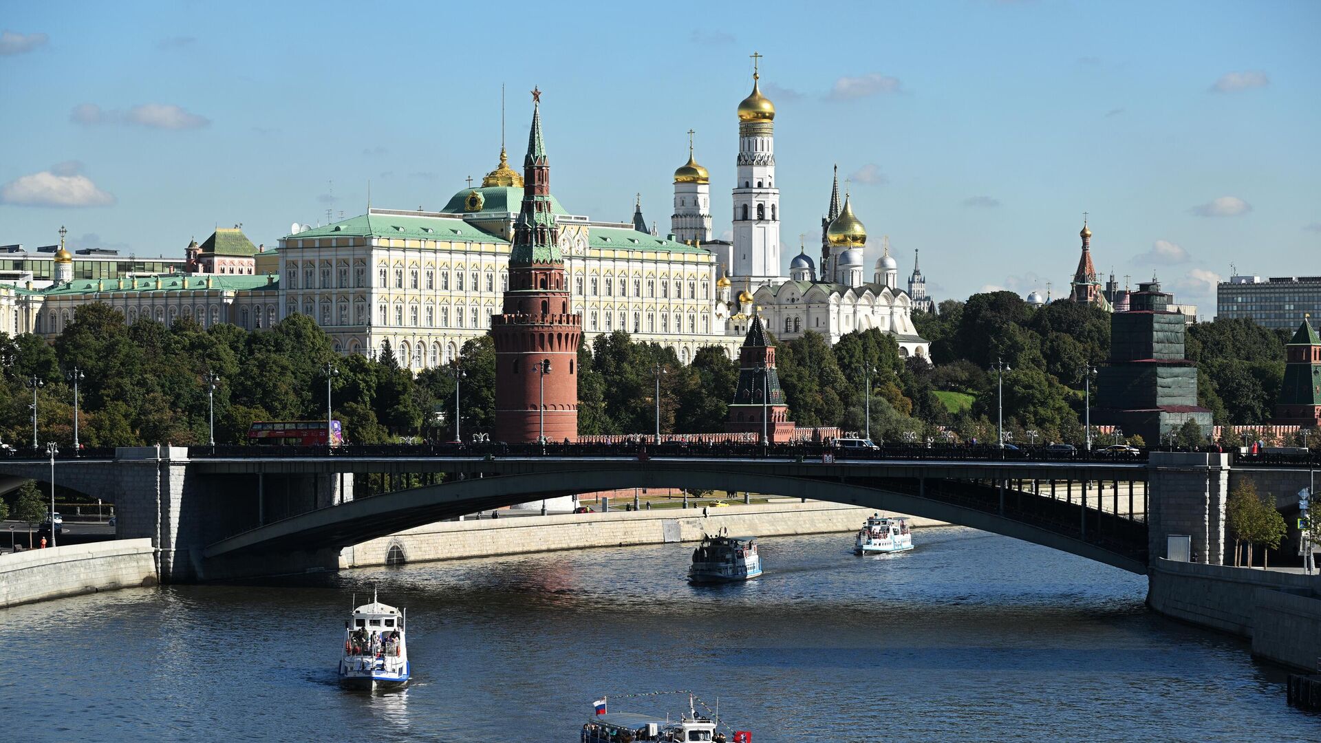 Парад судов на Москве-реке - Sputnik Грузия, 1920, 07.05.2026