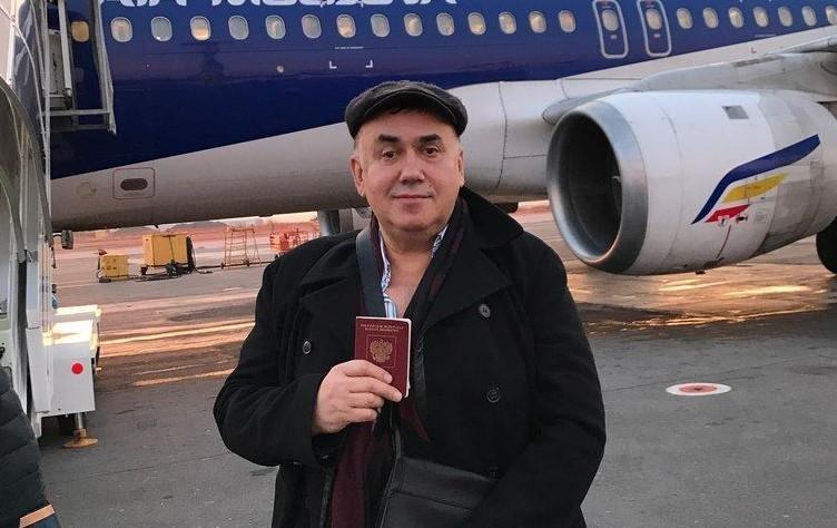 Журналист Садальский рассказал о неисправности самолёта, в котором находился