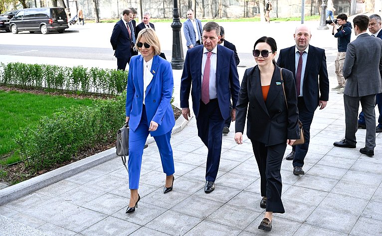 Встреча участников 23-го заседания Комиссии по сотрудничеству между Советом Федерации и Сенатом Парламента Республики Казахстан и осмотр социальных объектов Твери