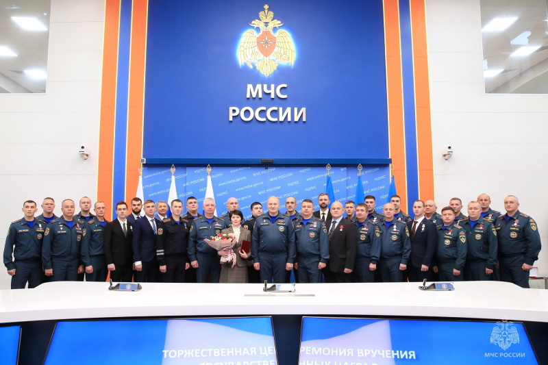 Глава МЧС России Александр Куренков вручил государственные награды сотрудникам ведомства