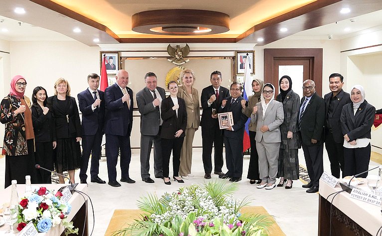 В рамках визита в Республику Индонезия делегация Совета Федерации провела ряд встреч