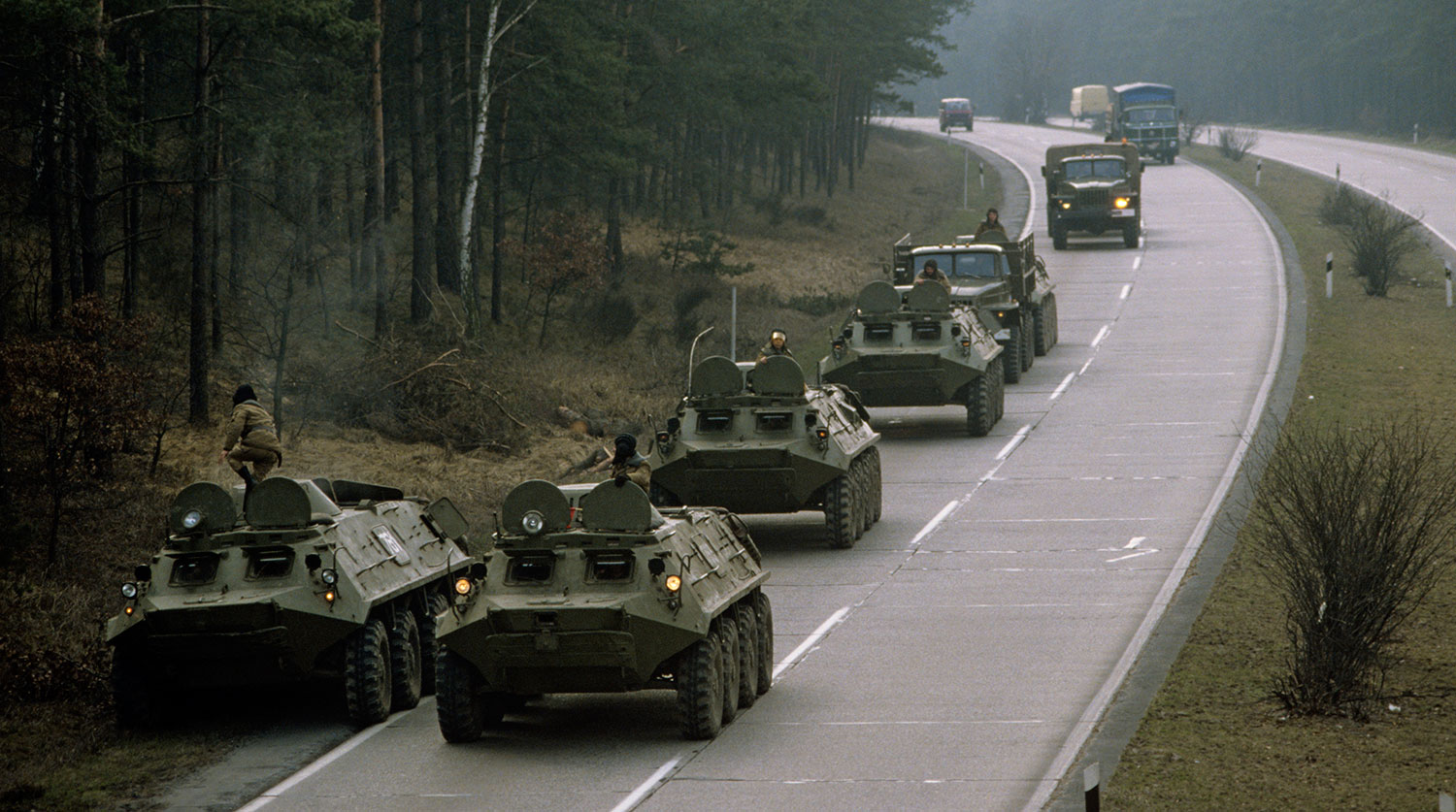 Вывод войск ссср из германии. Вывод войск из ГДР 1994. Вывод войск из Германии 1990. Вывод войск из Германии. Вывод войск из Германии 1992.