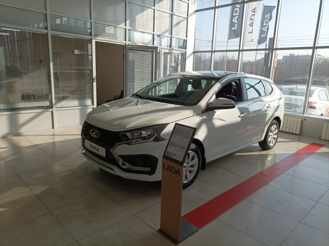LADA Iskra в апреле вернулась в ТОП-10 российского авторынка