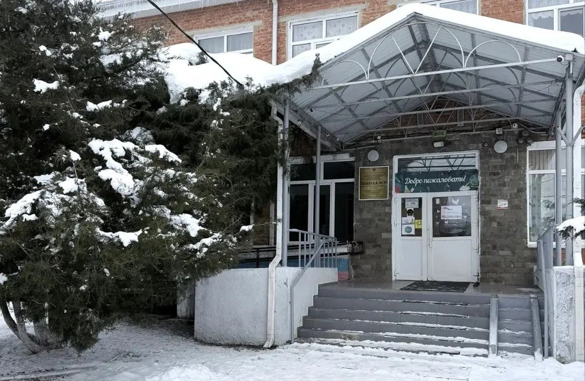 Из-за отключения отопления отменили занятия в школе в станице под Горячим Ключом