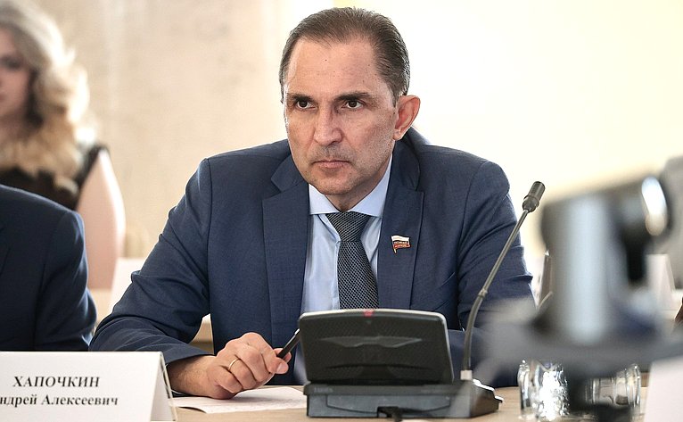 Андрей Хапочкин