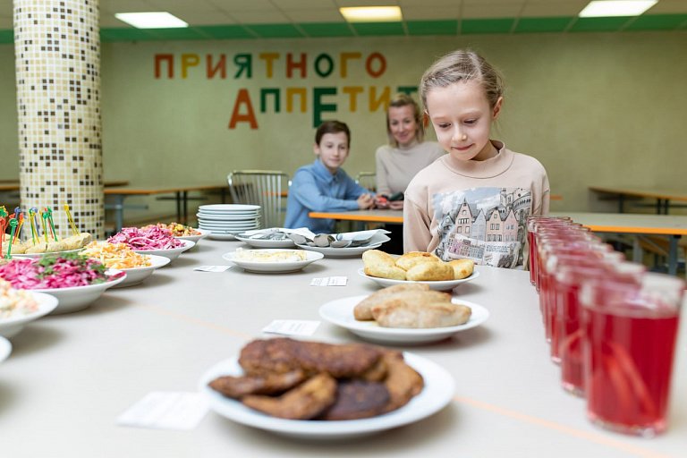 Сургут увеличит расходы на школьное питание в 2026 году