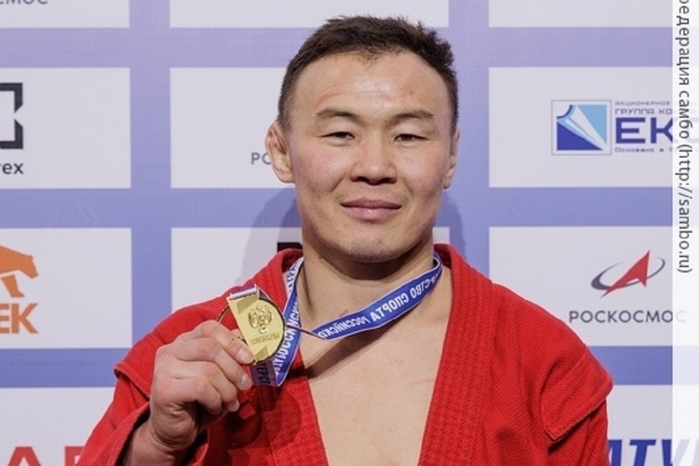 Россиянин Хертек завоевал золото чемпионата мира по самбо