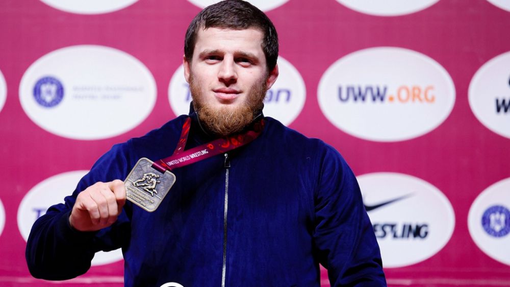 Ахмед Усманов — чемпион, Гаджимурад Рашидов — серебряный призер чемпионата Европы