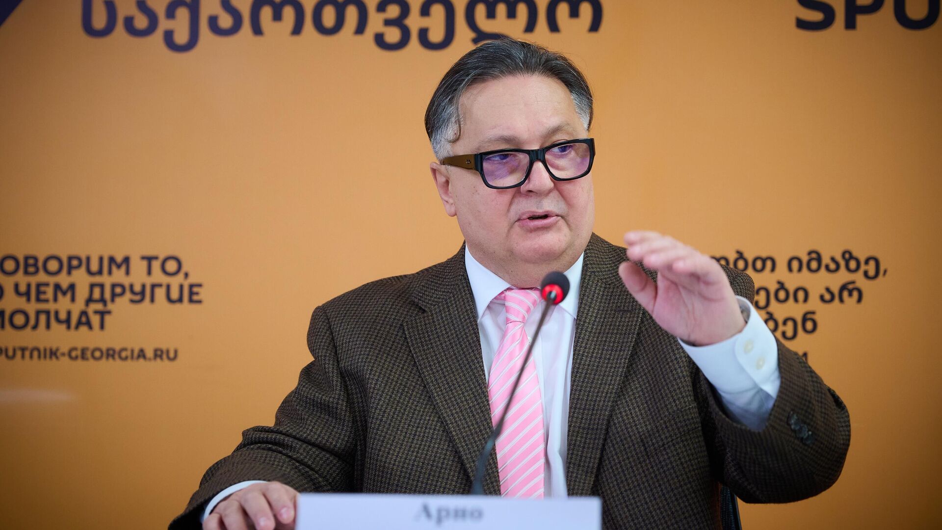 Арно Хидербегишвили - Sputnik Грузия, 1920, 21.11.2025