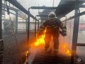 Южноуральские пожарные прошли полосу препятствий, охваченную огнем.
