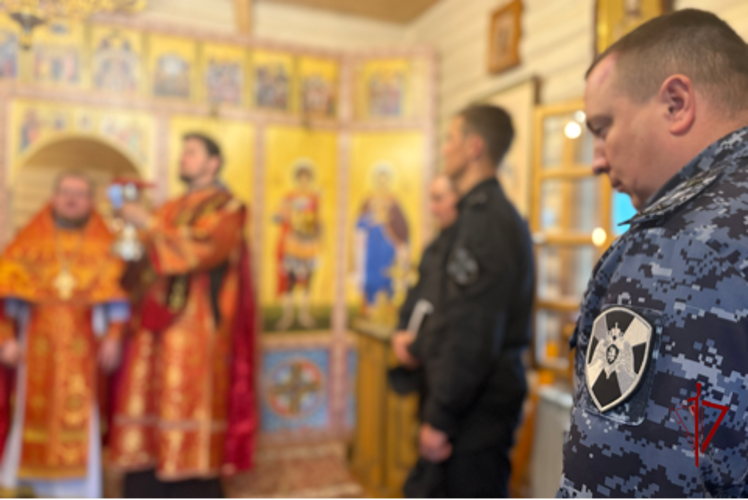 Росгвардейцы приняли участие в богослужении в честь Георгия Победоносца
