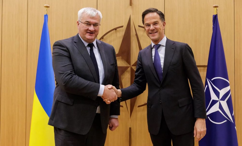 Никаких уступок территории со стороны Украины не будет - даже не обсуждается: Киев при поддержке НАТО снова поверил в себя 