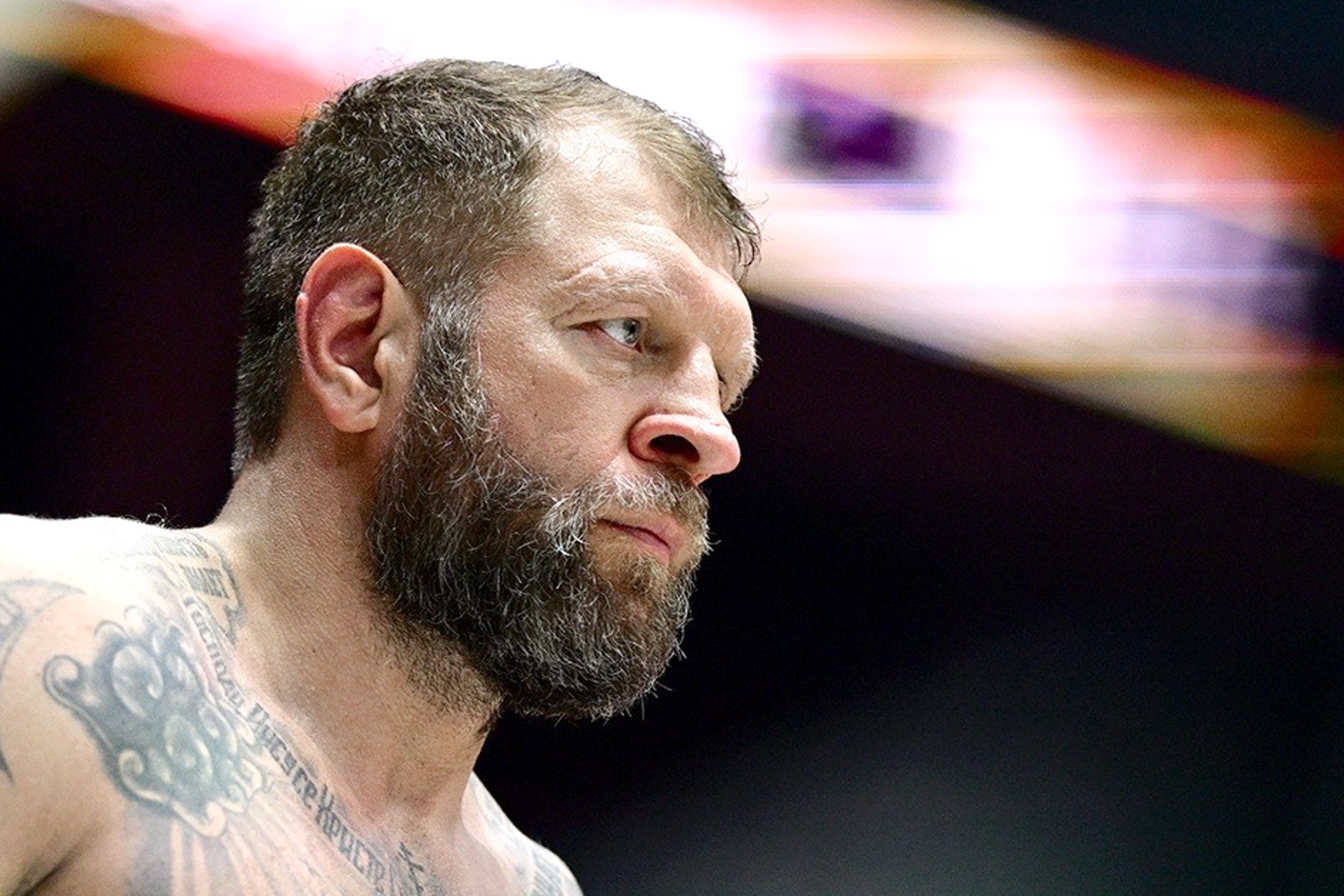 Боец MMA Александр Емельяненко рассказал, что у него отнялись ноги