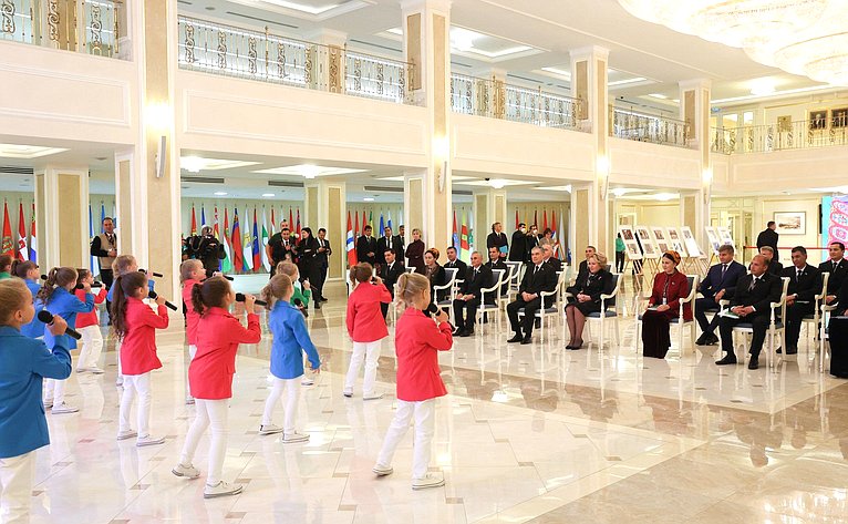 Концерт в Совете Федерации участников детского ансамбля «Домисолька»